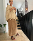 Woman Wearing Cashmere Sweater Made In Italy by Lemme : Beige - cashmere sweater LUXAMORE