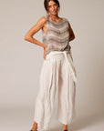 Woman Wearing Estilo Emporio Batista Pant - White - Pants LUXAMORE