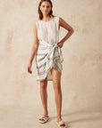Estilo Emporio Indies Mini Pareo - Monochroma - LUXAMORE -Scarf-Estilo Emporio Indies Mini Pareo the must-have Summer accessory, the Indies Mini Pareo. Shop the Estilo Emporio Mini Pareo from Luxamore 100% Italian Linen.