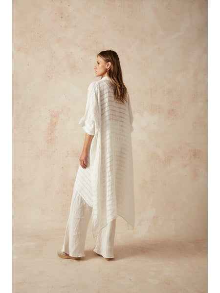 Woman Wearing Estilo Emporio La Cota Cover Up Linen Dress - Dress LUXAMORE