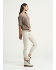 Estilo Emporio Linen Stretch Pant - Natural - LUXAMORE -Pants-Estilo Emporio Linen Stretch Pant effortlessly blending comfort and sophistication, a versatile staple in the signature linen pieces. Shop Estilo Emporio Pants