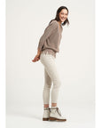 Woman Wearing Estilo Emporio Linen Stretch Pant - Natural - Pants LUXAMORE