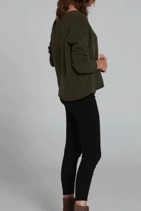 Woman Wearing Estilo Emporio Linen Stretch Pant - Natural - Pants LUXAMORE