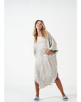 Woman Wearing Estilo Emporio Nebbilio Linen Dress - Binario - Dress LUXAMORE