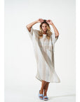 Woman Wearing Estilo Emporio Nebbilio Linen Dress - Binario - Dress LUXAMORE
