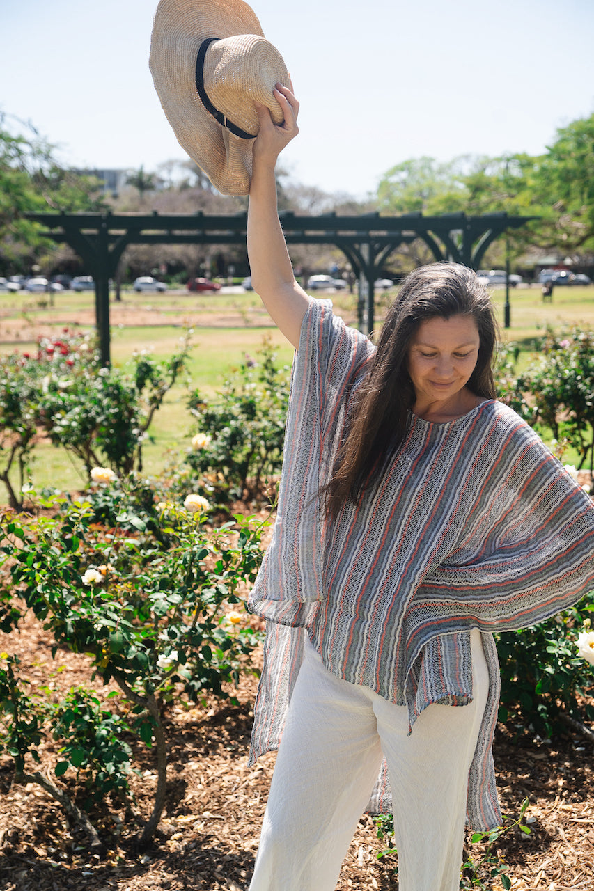 Woman Wearing Exclusive: Estilo Emporio Parla Top - Bolegna - Tops LUXAMORE