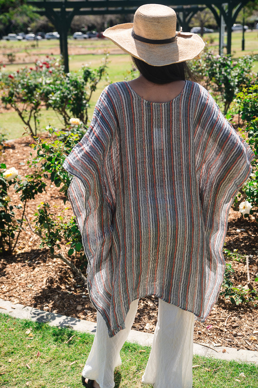 Woman Wearing Exclusive: Estilo Emporio Parla Top - Bolegna - Tops LUXAMORE