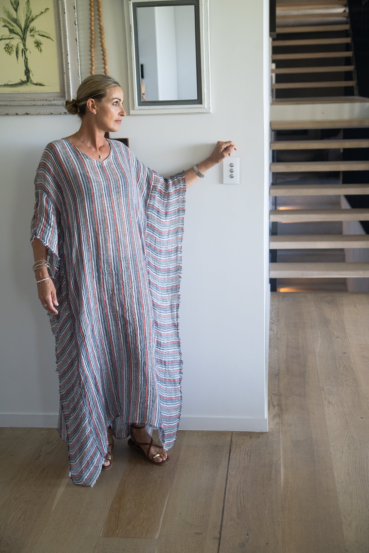 Woman Wearing Exclusive: Estilo Emporio Polla Maxi Kaftan - Bolegna - Dress LUXAMORE