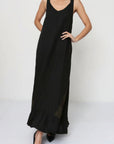 woman wearing Linen Dress Black Maxi Lace Back Made in Italy LUXAMORE