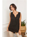 woman wearing Linen Tank Top Made in Italy LUXAMORE