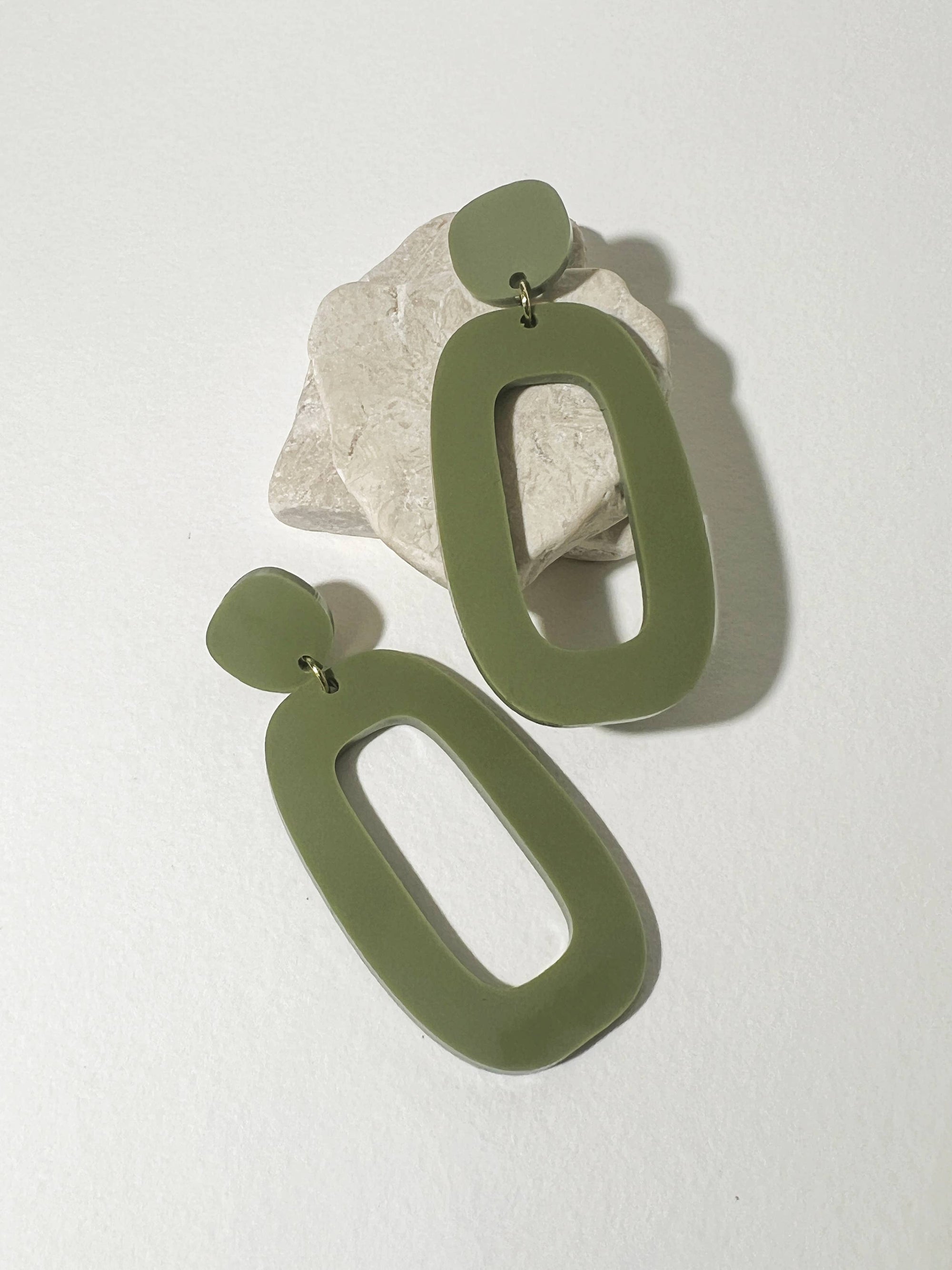 Woman Wearing Mingled RILEY Dangle Earrings in Olive Green - Earings LUXAMORE