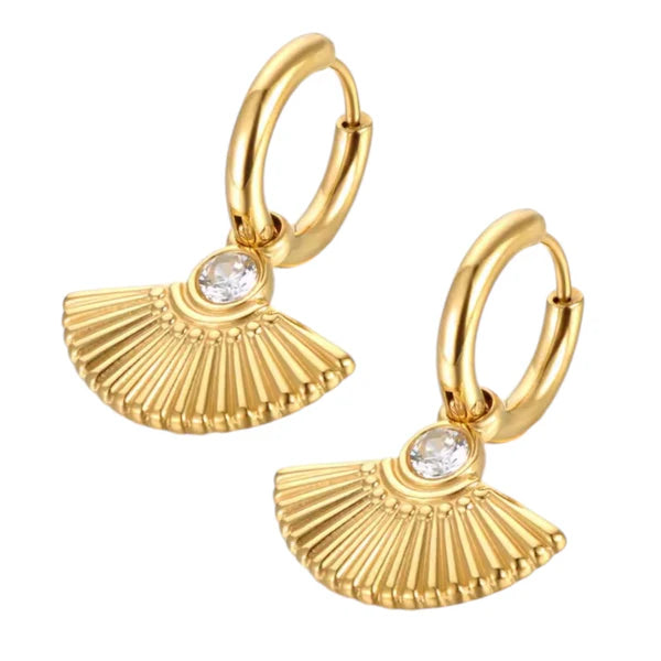 Woman Wearing Orna Curio Fan Mail Gold Earrings - Earings LUXAMORE