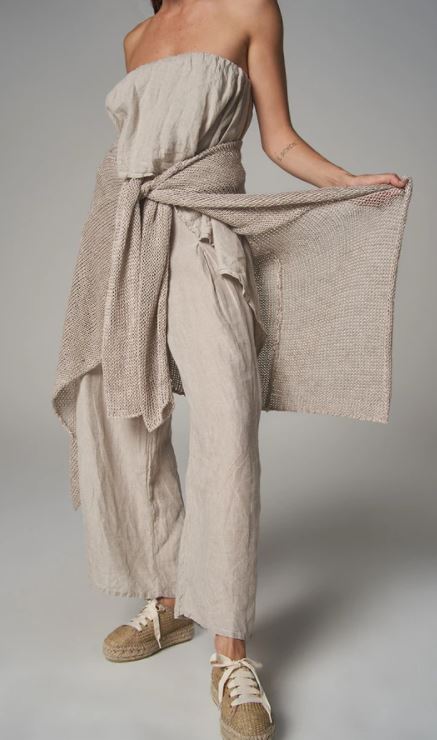 Woman Wearing Estillo Emporio Papillion Jumpsuit - Panna White - Jumpsuits LUXAMORE