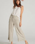 Estilo Emporio Linen Pant Tropez worn by model in natural setting LUXAMORE