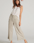Woman Wearing Estilo Emporio Tropez Pant - Black - Pants LUXAMORE