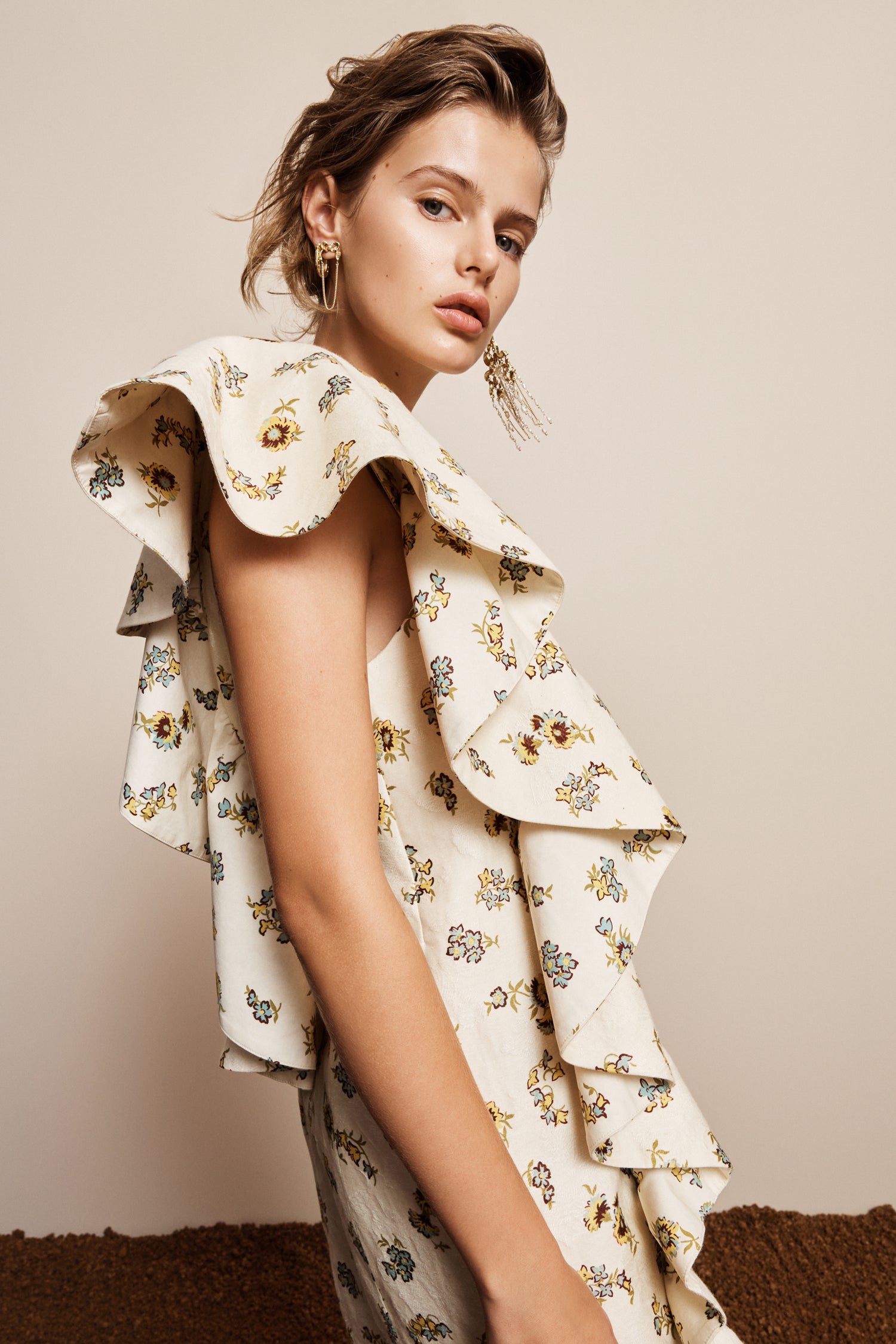 Alemais Sustainable Florence-Shirt close up worn by model LUXAMORE