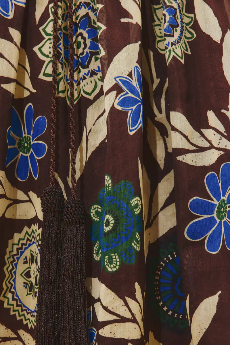 Alemais Sustainable Florence-Shirt close up worn by model LUXAMORE