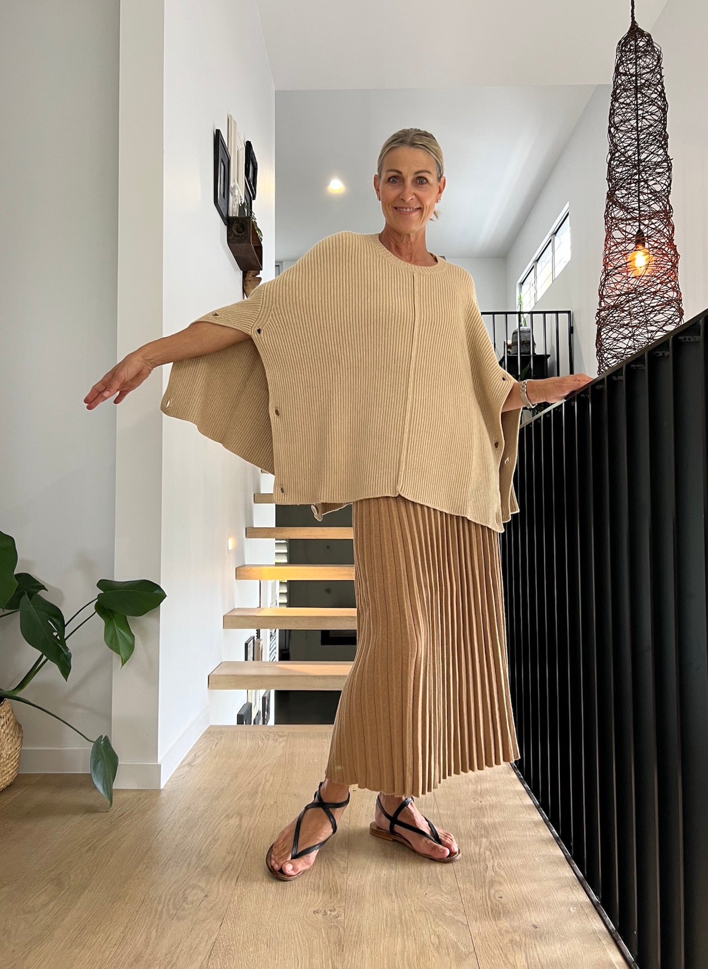Woman Wearing Cashmere Sweater Made In Italy by Lemme : Beige - cashmere sweater LUXAMORE