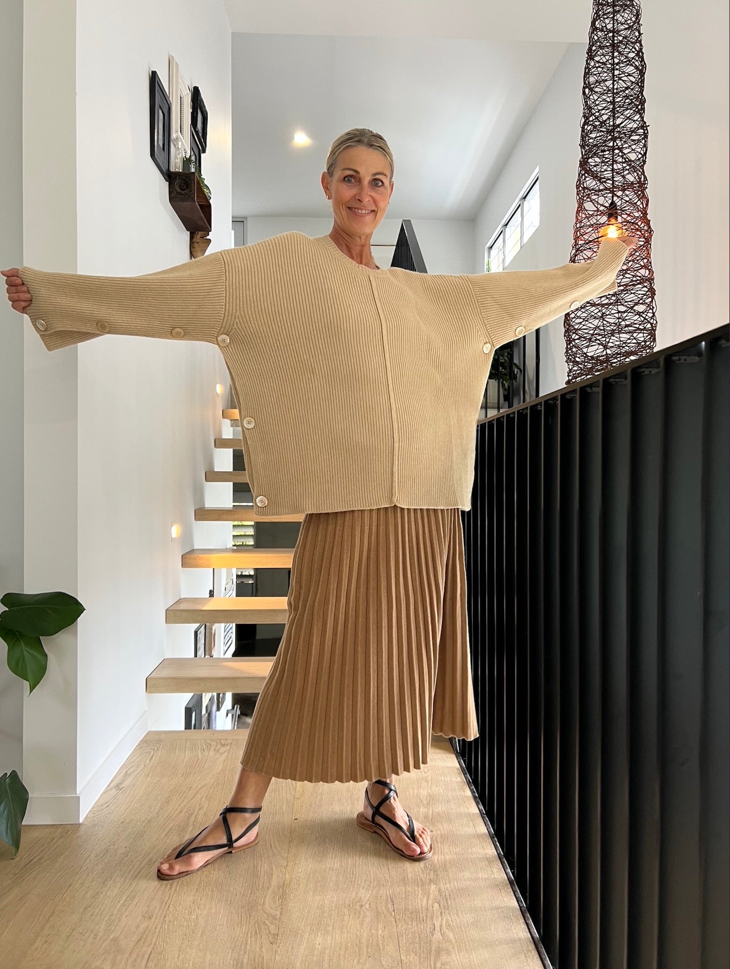 Lemme Cashmere Sweater : Beige - LUXAMORE -cashmere sweater-