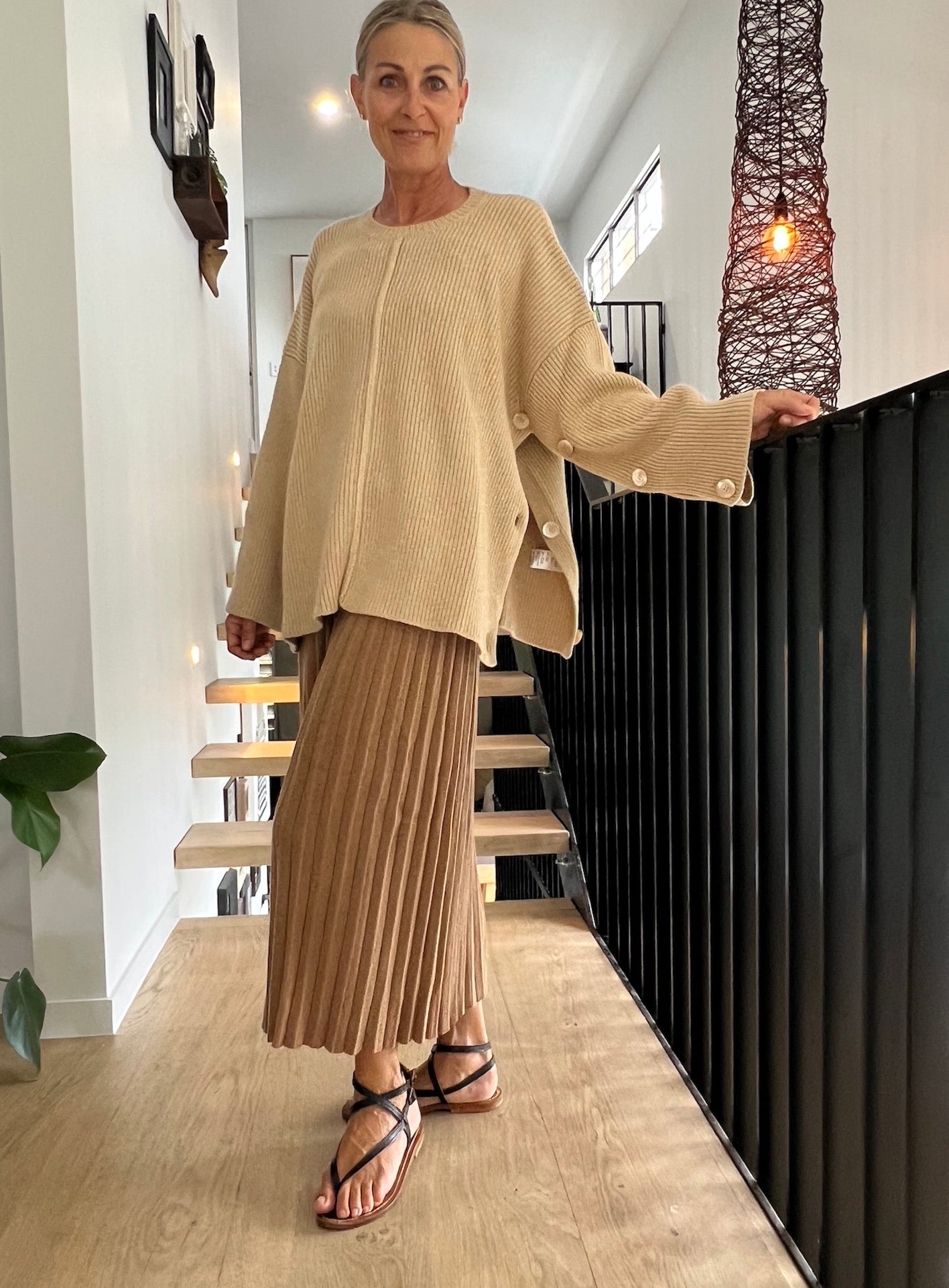 Lemme Cashmere Sweater : Beige - LUXAMORE -cashmere sweater-