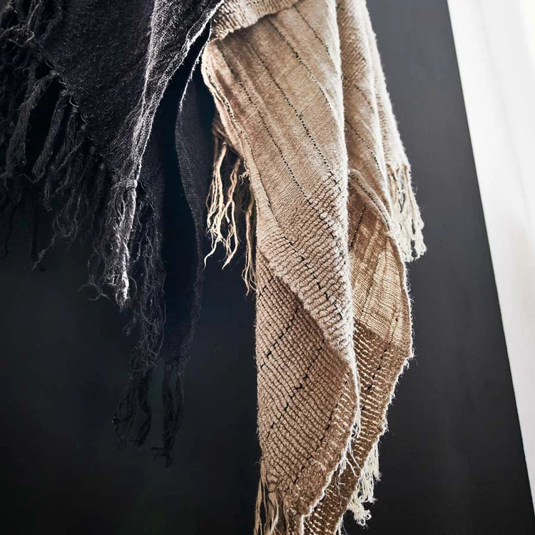 Eadie Lifestyle Mayla Linen Throw Natural - LUXAMORE -Throw-Eadie Lifestyle Mayla Linen Throw Natural oozes comfort and warmth with its divine tactility. A welcome addition to our much loved Handwoven collection.