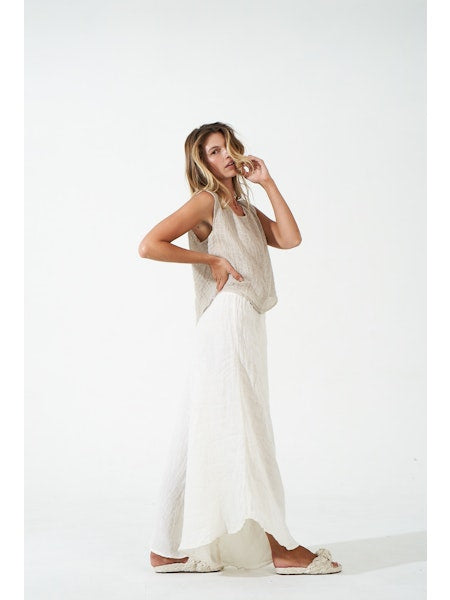 Estilo Emporio Cora Top - LUXAMORE -Top-Estilo Emporio Cora Top 100% is a versatile addition to elevate your wardrobe essentials a scoop neck and rounded hemline. Shop Estilo Emporio Tops at Luxamore.