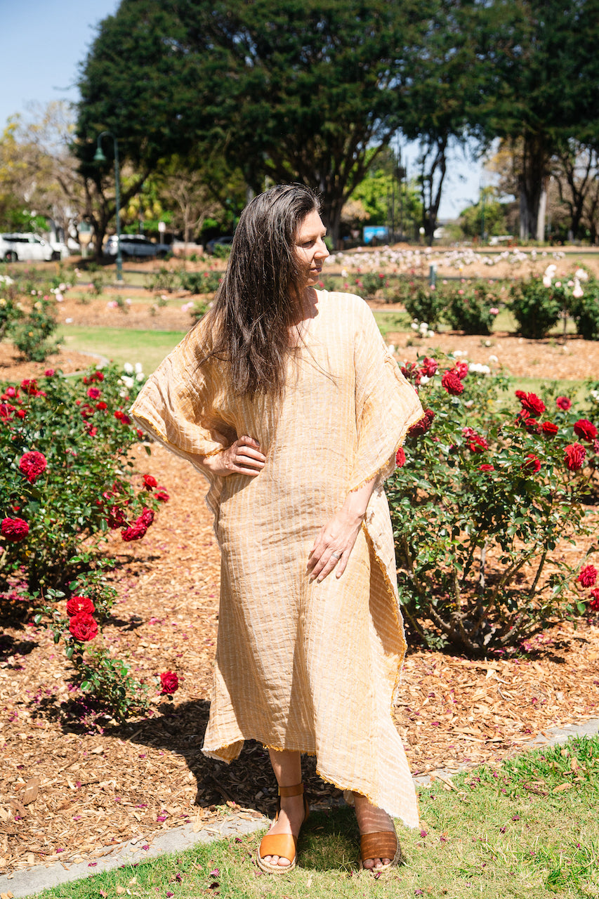 Woman Wearing Exclusive: Estilo Emporio Polla Maxi Kaftan - Pappagallo Ora - Dress LUXAMORE