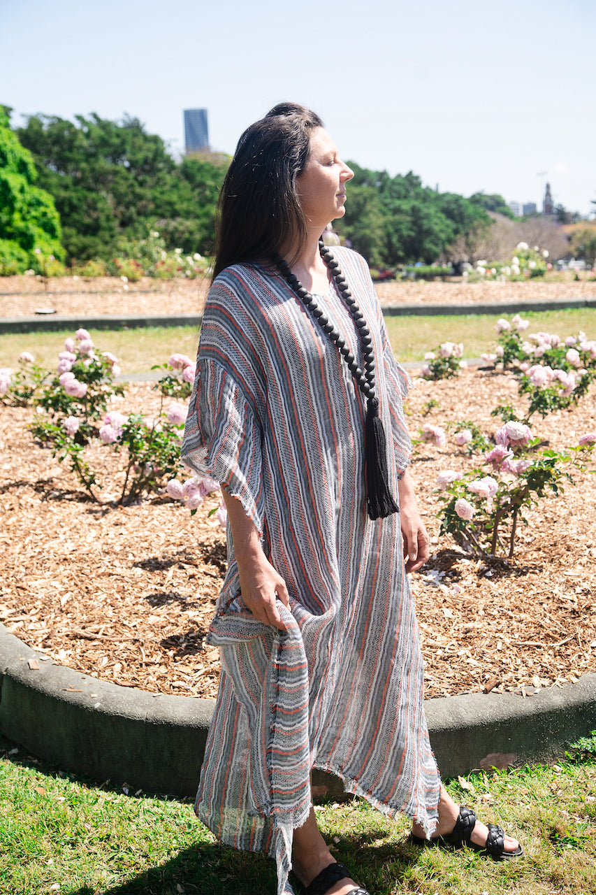 Woman Wearing Exclusive: Estilo Emporio Polla Maxi Kaftan - Bolegna - Dress LUXAMORE