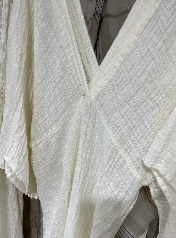Estilo Emporio Le Robe Linen Dress - LUXAMORE -Dress-Estilo Emporio Le Robe LInen Dress Slim-fit maxi design with a plunging neckline and front slit for timeless elegance. Shop Estilo Emporio Dresses from Luxamore
