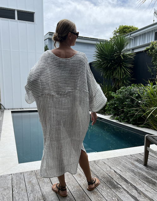 Estilo Emporio Nebbilio Linen Dress - Binario - LUXAMORE -Dress-Estilo Emporio Nebbilio Dress: 100% Positano linen, fresh Binario summer best seller. Shop Estilo Emporio Dresses Italian linen favourites from Luxamore. 