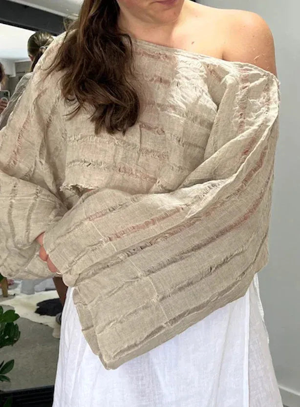 Estilo Emporio Raffles Top worn by model in natural setting LUXAMORE 