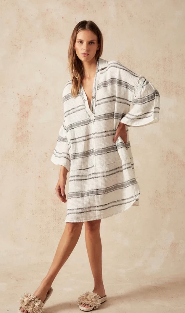 Estilo Emporio Siesta Mini Linen Dress - Lyla - LUXAMORE -Dress-Estilo Emporio Siesta Mini Dress embodies a contemporary bohemian style that effortlessly merges comfort and style. Shop Estilo Emporio Dresses from Luxamore.
