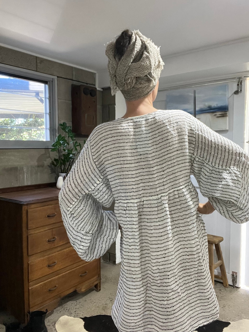 Estilo Emporio Stella Linen Dress - Binario - LUXAMORE -Dress-Estilo Emporio Stella Dress, Featuring playful balloon puff sleeves with elasticized cuffs and an above-the-knee hemline shop Estilo Emporio Dresses at Luxamore