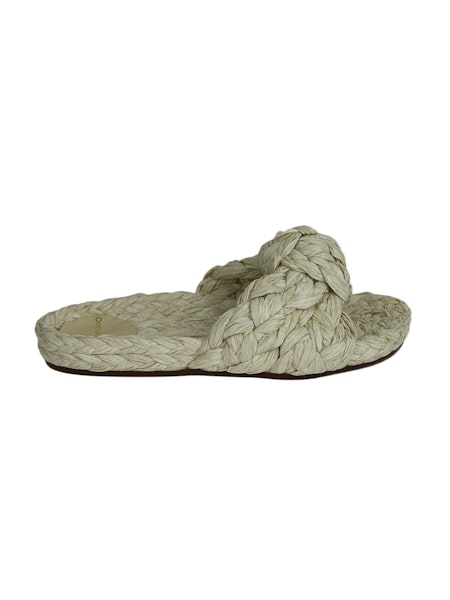 Estilo Emporio Tango Rafia Slide - Snow - LUXAMORE -Shoes-Estilo Emporio Tango Rafia Slide Elevate your Summer footwear game with the Tango Raffia Slides, crafted in Spain. Shop Estilo Emporio Slides at Luxamore.