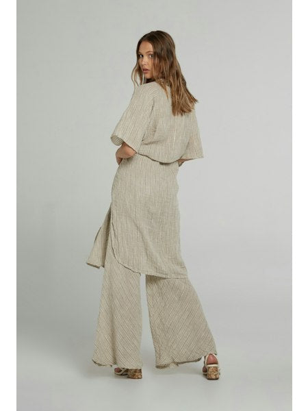 Estilo Emporio Tie Kimono - Scorpione Natural - LUXAMORE -JACKET-Estilo Emporio Tie Kimono Made from the softest Italian Linen, is cut with wide kimono sleeves and an open front, it can hang loosely or be tied. Shop Estilo.