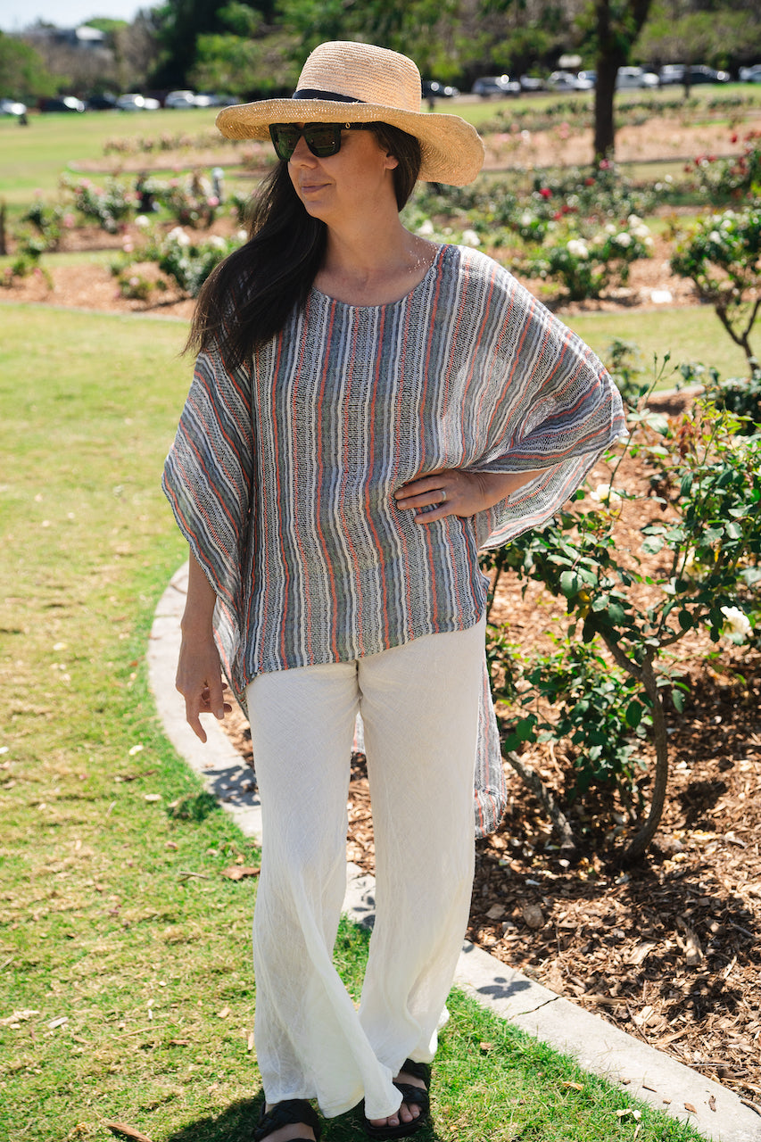 Woman Wearing Exclusive: Estilo Emporio Parla Top - Bolegna - Tops LUXAMORE