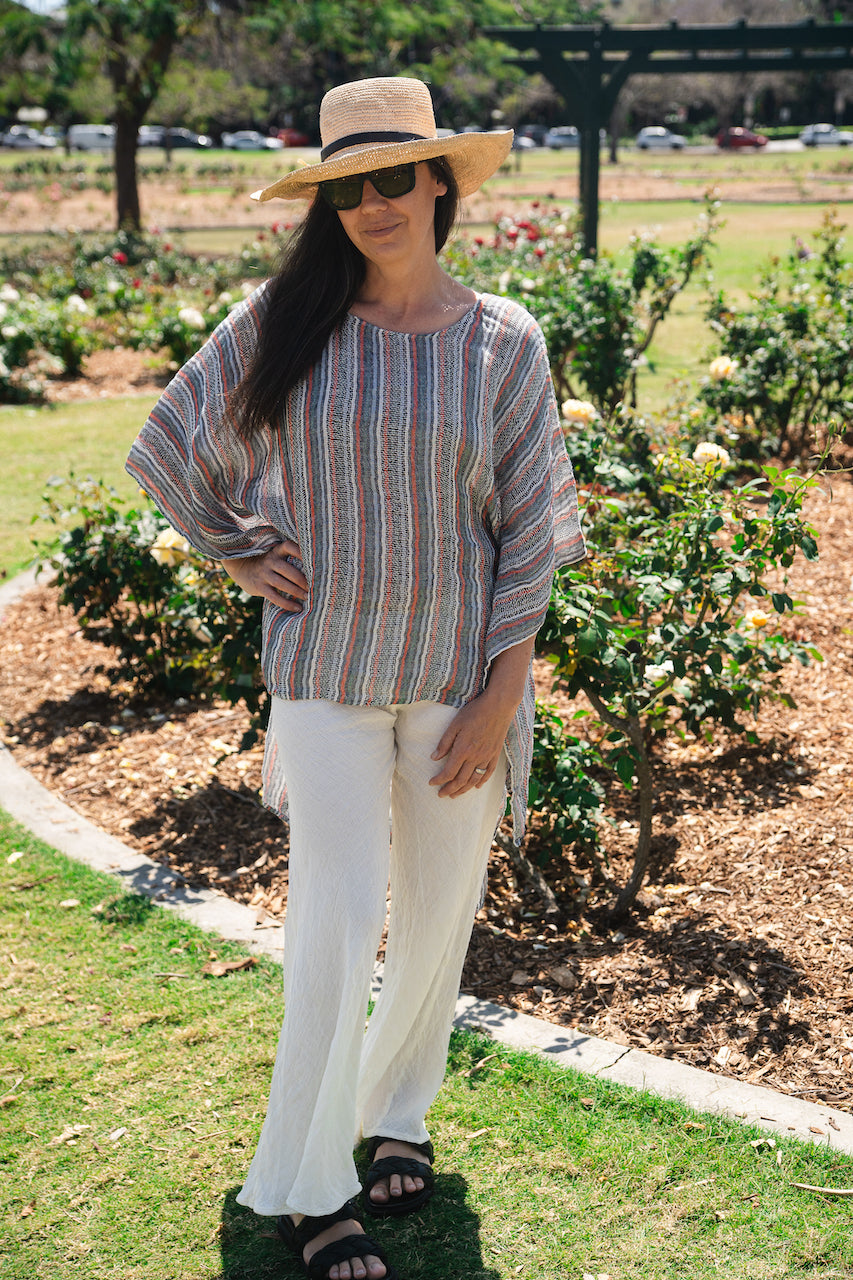 Woman Wearing Exclusive: Estilo Emporio Parla Top - Bolegna - Tops LUXAMORE