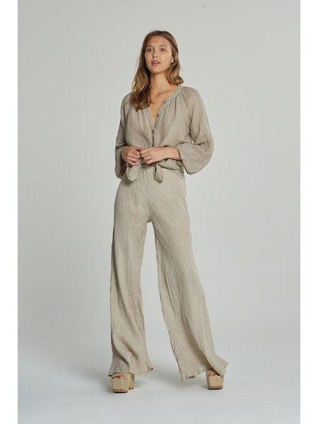 Estilo Emporio Voille Shirt - Natural - LUXAMORE -Tops-Estilo Emporio Voille Shirt lightweight Italian Ville designed with a relaxed fit. Carefully hand-cut, breathable linen. Shop Estilo Emporio Tops at Luxamore.