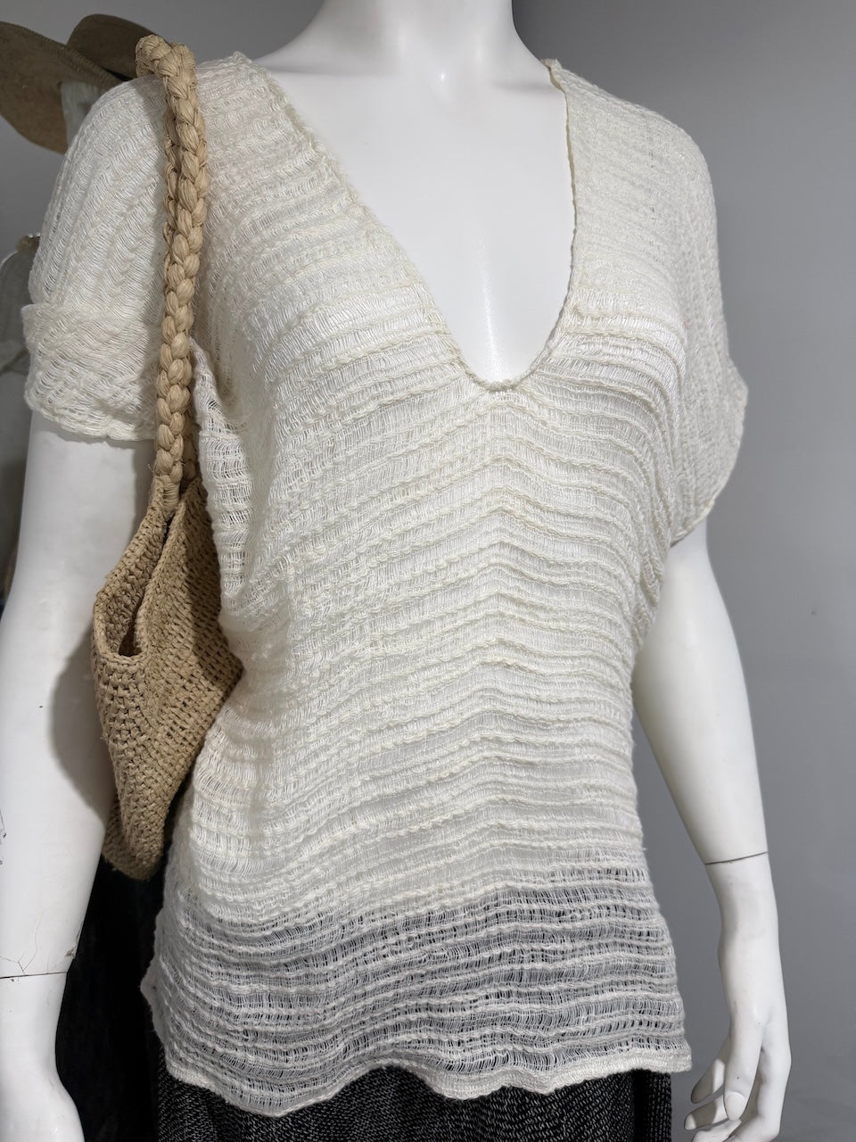 Mannequin Modelling Estilo Emporio Zaza Top Giorno Panna - Tops LUXAMORE