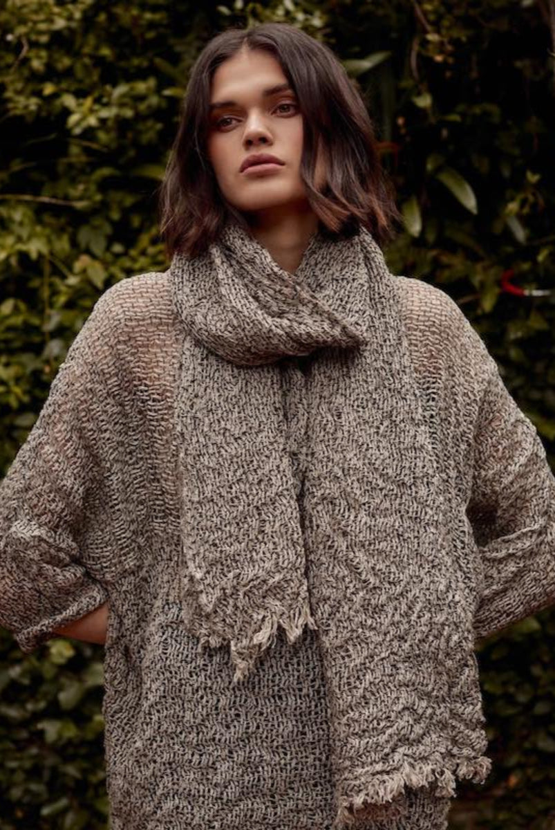 Estilo Emporio Grand Scarf - Pescatore Natural Chocolate