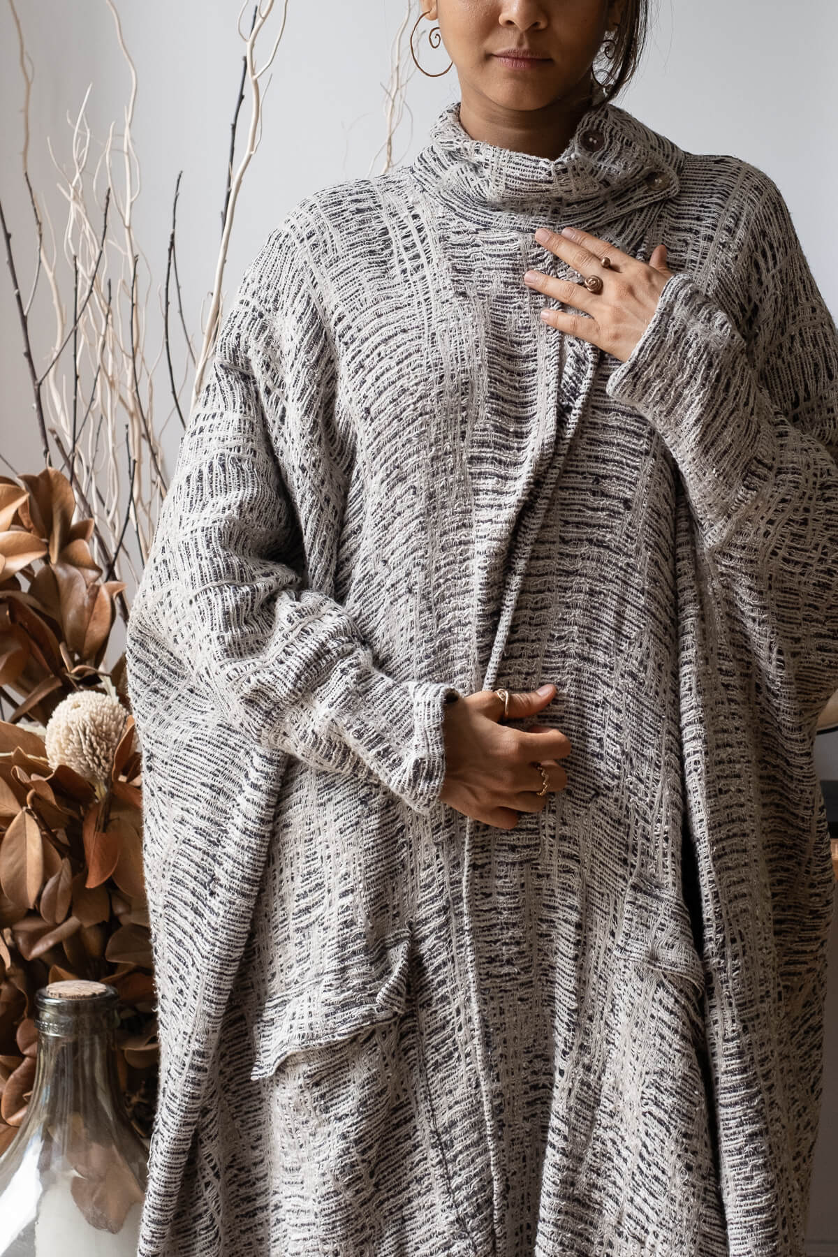 La Bottega di Brunella Cape Mantella Paloma - Sangria - LUXAMORE -Coat-La Bottega di Brunella Maglia Europa Fossil - Campagna linen top garments, designed and handcrafted in Italy. Shop La Bottega di Brunella Linen Tops at Luxamore