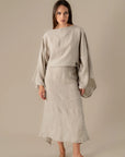 Woman Wearing La Bottega di Brunella Linen Dress VESTITO MOSE' - Battista linen dress LUXAMORE 
