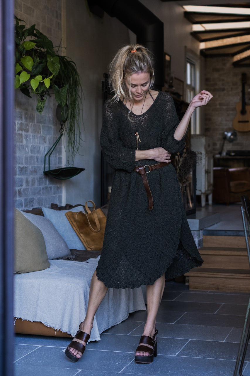 La Bottega di Brunella Linen Dress Vestito Fausta Campagna - Chocolate - LUXAMORE -Dress-La Bottega di Brunella Dress Vestito Fausta - Campagna linen dress garments, designed and handcrafted in Italy. Shop La Bottega di Brunella Linen at Luxamore.