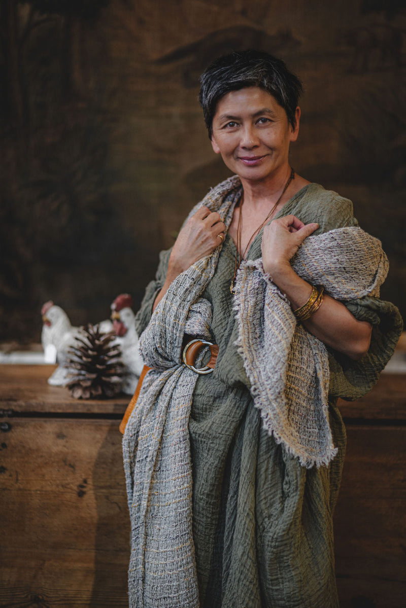 women wearing La Bottega di Brunella Linen Dress Vestito Fausta Garzata - Fossil Dress LUXAMORE 