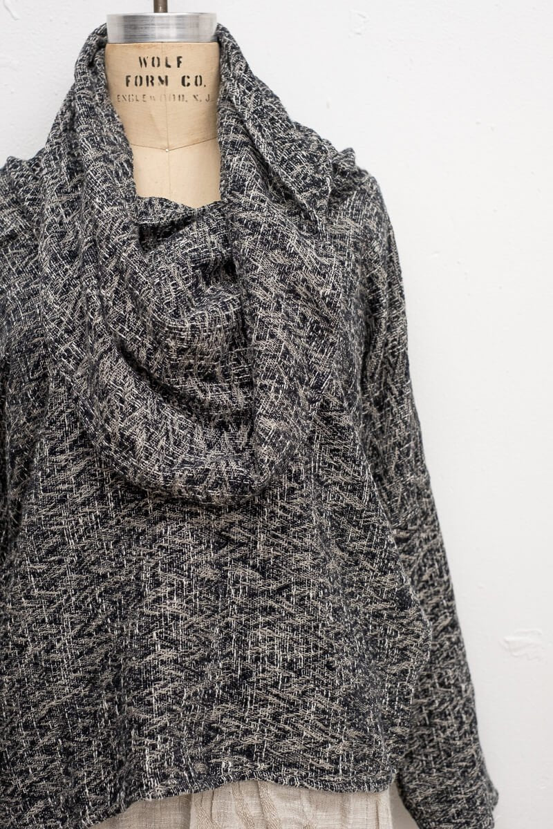 Italian linen knit top: La Bottega di Brunella Maglia Ghianda in the dark textured Pantera colorway