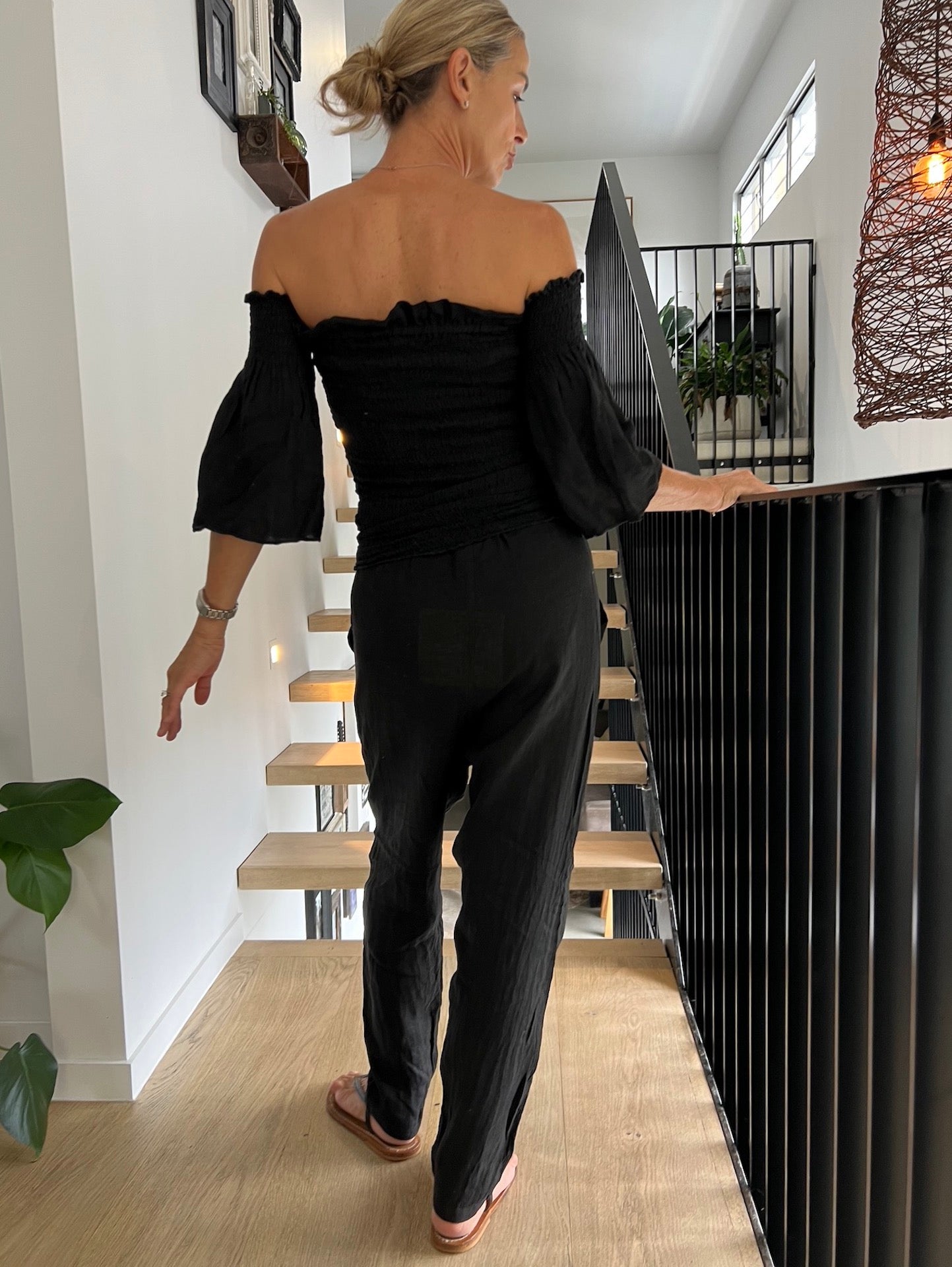 La Bottega di Brunella Pants Agathos Battista - Pants Black - LUXAMORE -Pants-La Bottega di Brunella Pantalone Agathos Battista designed and handcrafted in Italy. Made by artisans that embodies luxury shop La Bottega di Brunella