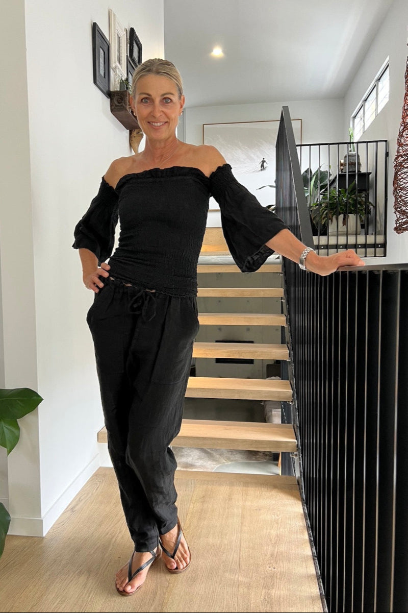 La Bottega di Brunella Pants Agathos Battista - Pants Black - LUXAMORE -Pants-La Bottega di Brunella Pantalone Agathos Battista designed and handcrafted in Italy. Made by artisans that embodies luxury shop La Bottega di Brunella