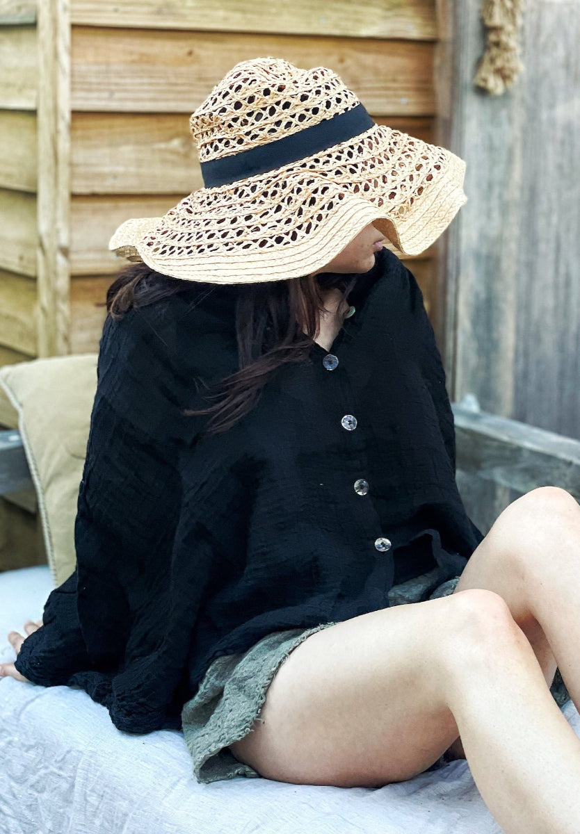 La Bottega di Brunella Top Camicia Zolla - Garzata Nero - LUXAMORE -Tops-La Bottega di Brunella Camicia Zolla – Nero handcrafted linen tops made in Italy. Ethically woven with natural fibers. Explore La Bottega di Brunella’s linen tops.