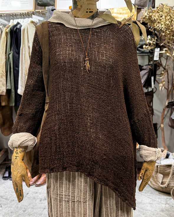 La Bottega di Brunella Top Maglia Bonta - Campagna Chocolate - LUXAMORE -Tops-La Bottega di Brunella Maglia Bontà – Nero handcrafted linen tops made in Italy. Ethically woven with natural fibers. Explore La Bottega di Brunella’s linen tops.