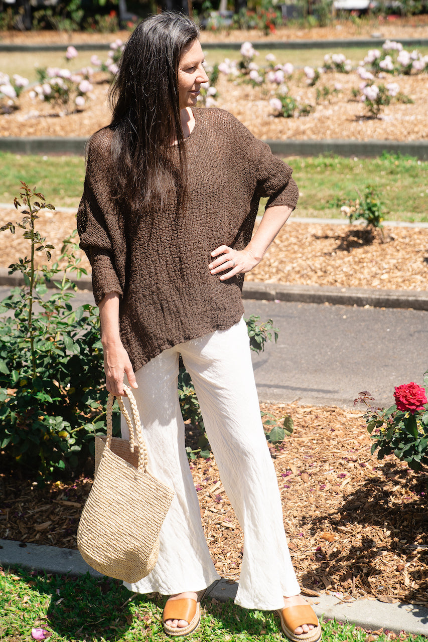 Woman Wearing La Bottega di Brunella Top Maglia Bonta - Campagna Chocolate - Tops LUXAMORE